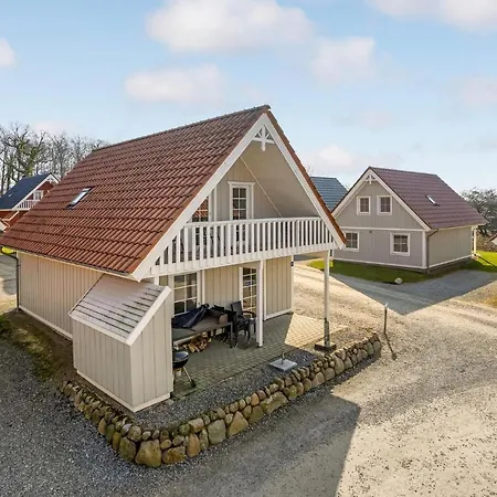 Casa de Férias Cozy In With Swimming Pool Gråsten